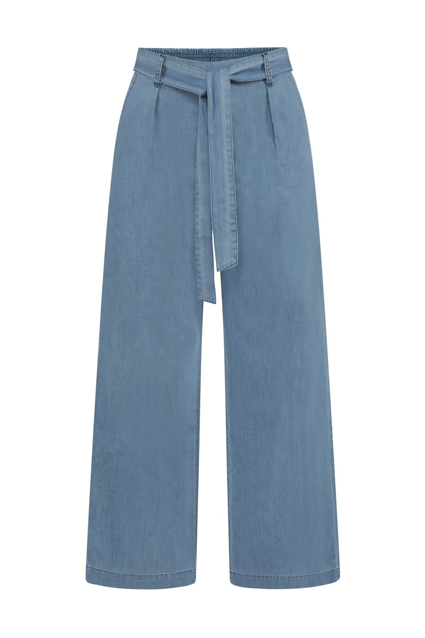 Pantalon large en denim avec ceinture à la taille
